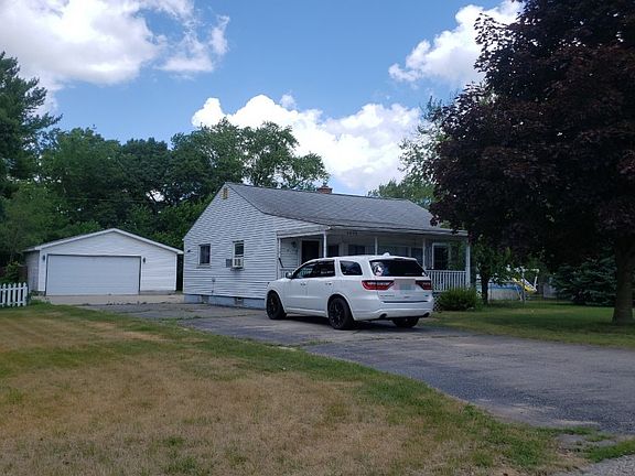 3rd image of 4898 Payton Ave