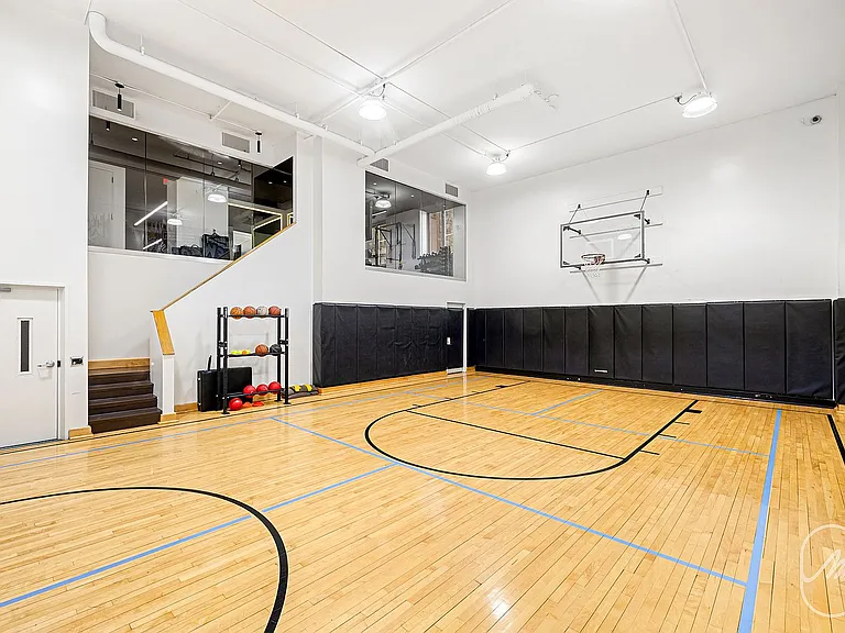 561 10th Ave #44G — Photo 34