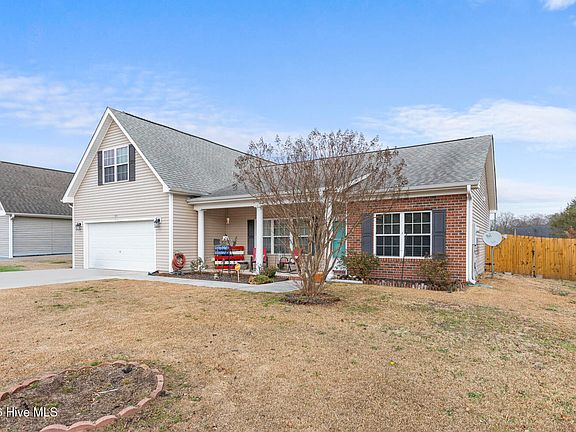 2nd image of 225 Bonanza Drive
