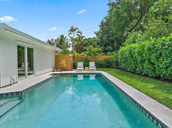 1604 Seabrook Rd, Jupiter, FL 33469