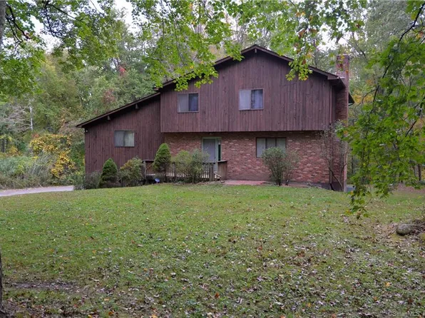 6 Arapaho Road, Brookfield, CT 06804