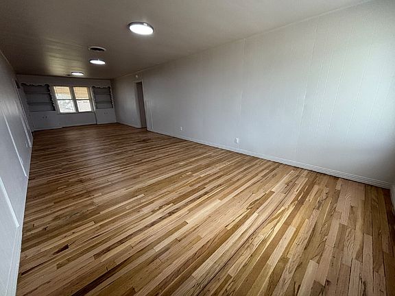 2nd image of 1112 N 9th St