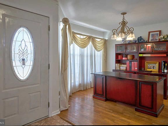 2nd image of 4 Bailly Dr