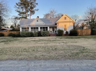 53 S Macon St, Reynolds, GA 31076