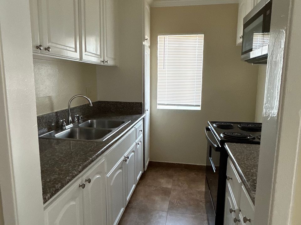1st image of 229 W Regent St #101