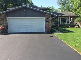 212 Hauser Ct, New Lenox, IL 60451