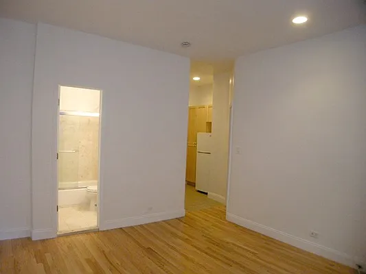 Rented by Vickers Realty | media 7