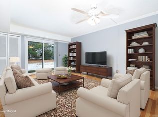 607 Twin Circle Dr #607, South Windsor, CT 06074