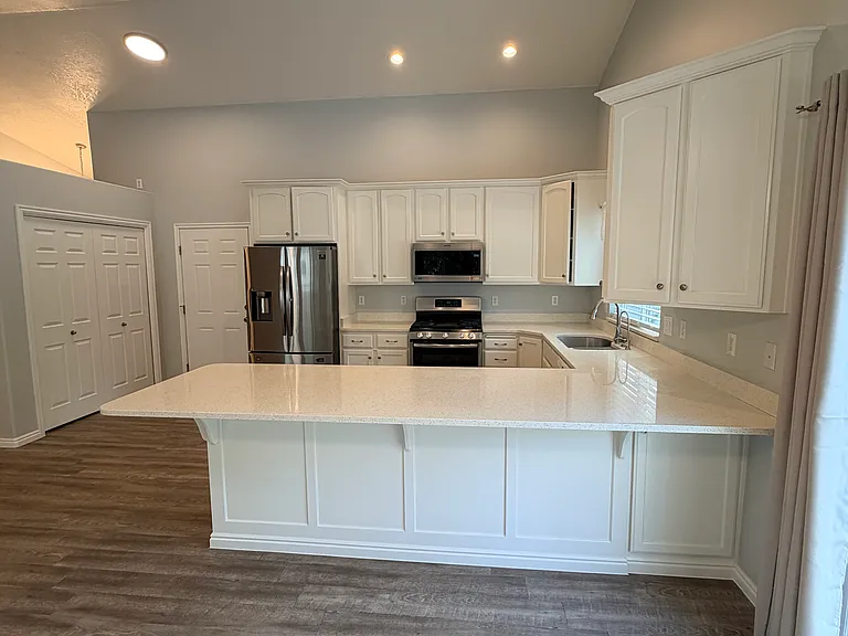 518 N 350 E — Photo 6