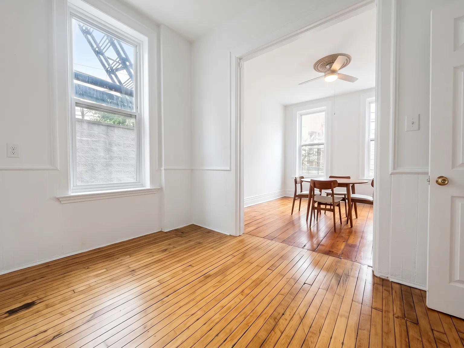 2 bed, 700 sqft, $2,275 — Photo 4