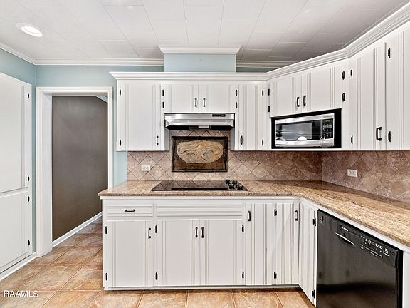 5th image of 306 S Saint Peter St
