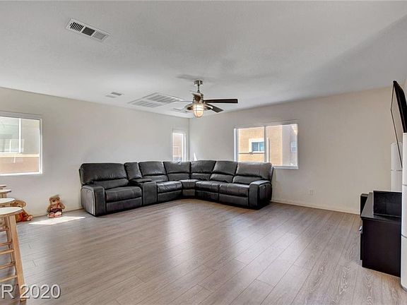 5th image of 10533 Headwind Ave