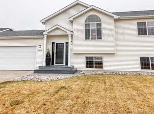 3415 8th St W, West Fargo, ND 58078