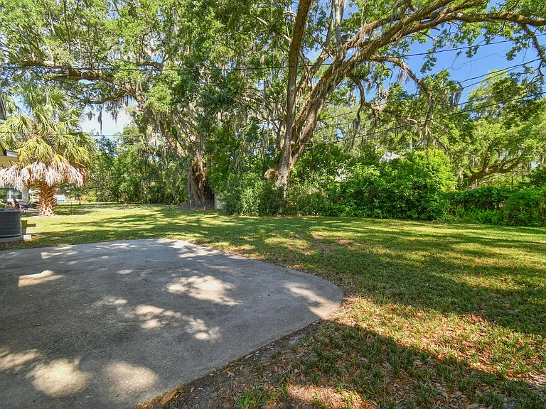 535 W Palmeden Dr — Photo 41