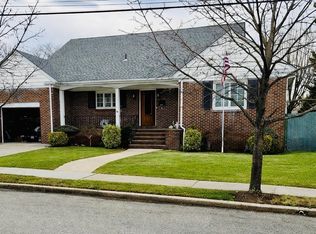 6 Walter Pl, Secaucus, NJ 07094