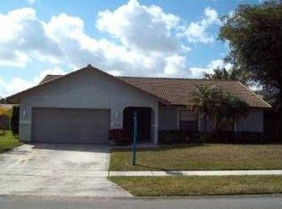 9120 Red Oak Ln, Boca Raton, FL 33428