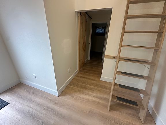 5th image of 102 Saco Ave #1