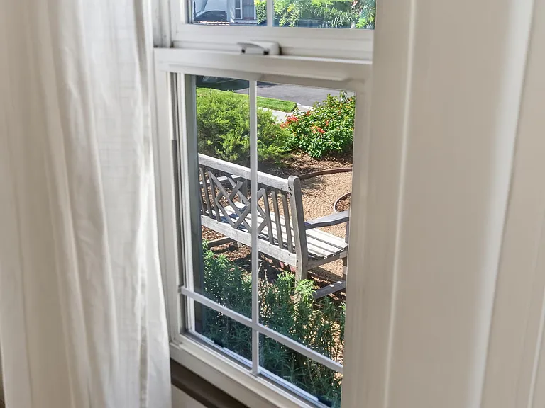 3533 Elmwood Dr — Photo 15