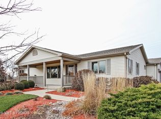 10213 Meadow Ln, Hebron, IL 60034