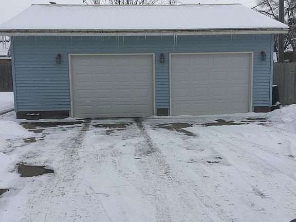 5th image of 517 Linn St