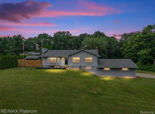 7750 Chilson Rd, Pinckney, MI 48169
