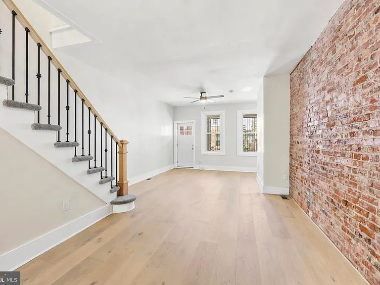 3345 Amber St — Photo 5