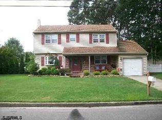 3 Eve Dr, Egg Harbor Township, NJ 08234