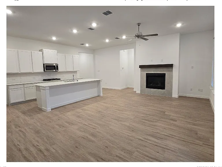 1333 Armitage Way — Photo 6
