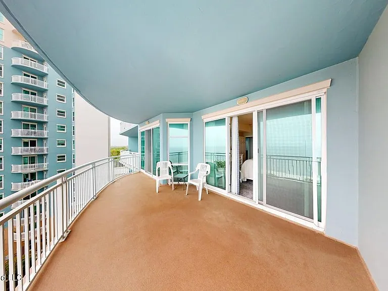 2230 Beach Dr #706 — Photo 3