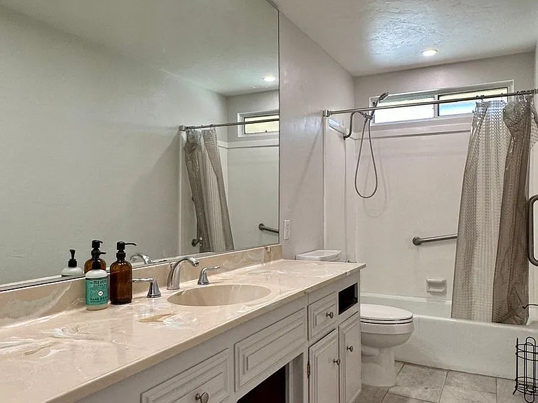 224 Larkspur St — Photo 15