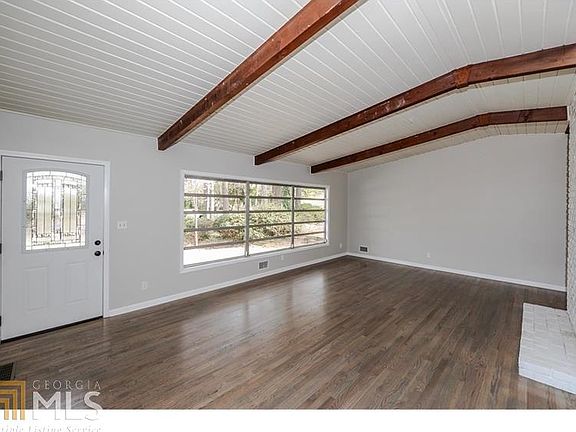 3rd image of 3531 Eaglerock Dr