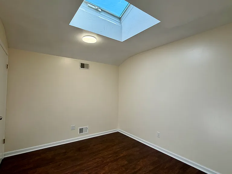 243 Tompkins Ave #2 — Photo 9