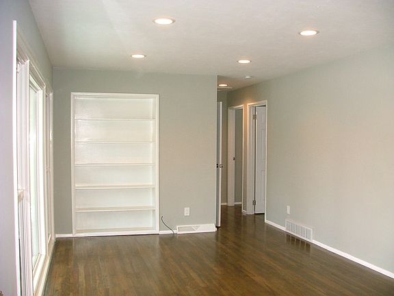 2nd image of 18306 Orchard Hill Dr