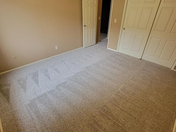 4th image of 2602 S 70th St #8