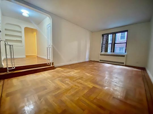 1st image of 729 W 186th St #5D