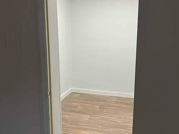 4th image of 315 SE 2nd St APT C