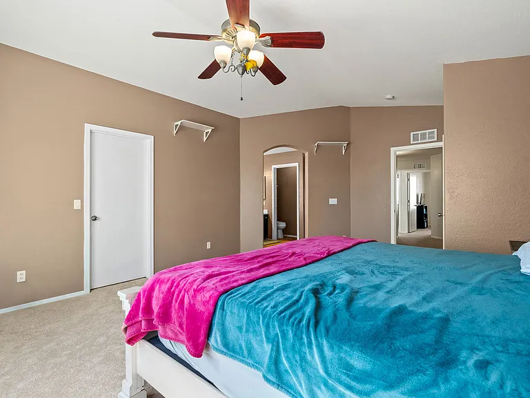 3299 E Boston St — Photo 39