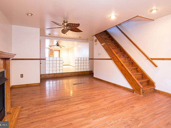 3rd image of 1157 E Passyunk Ave