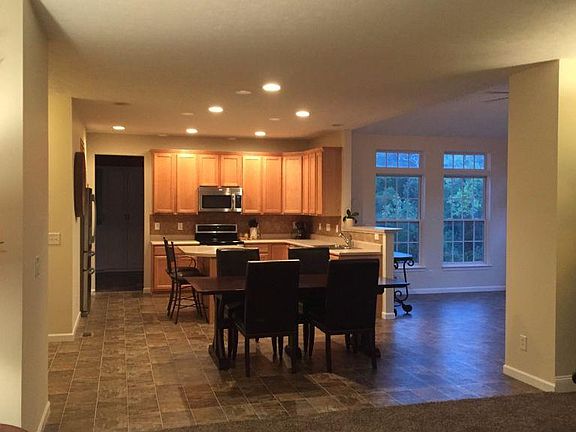 3rd image of 6825 Ruwes Oak Dr