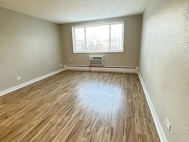 1400 W Mississippi Ave — Photo 6