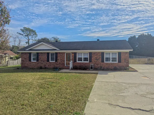 5310 Lord Tennyson Rd, Wilmington, NC 28405
