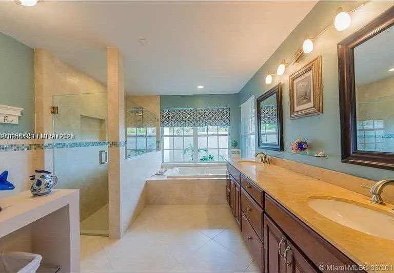 8224 SW 178th Ter — Photo 26