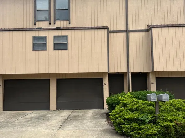 611 Center Ave, Cuyahoga Falls, OH 44221