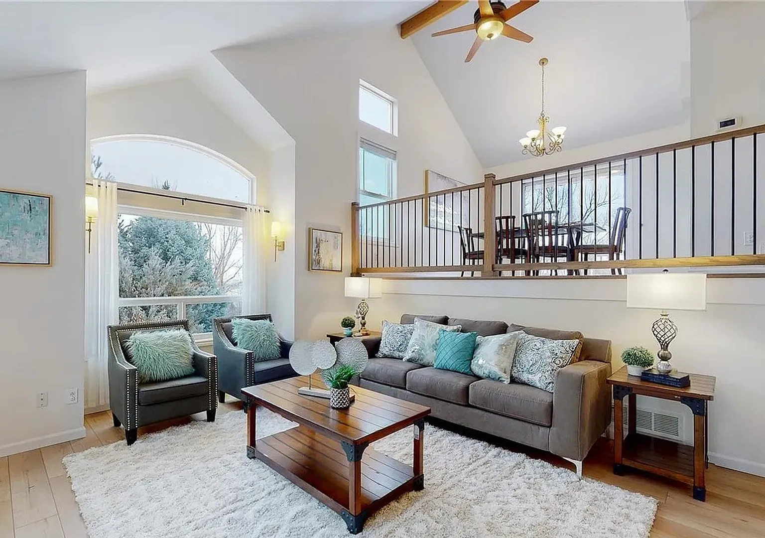 Stunning 5Bed 3.5Bath Modern Home on Spacious Lot in Quiet Boulder Cul-de-Sac — Photo 4