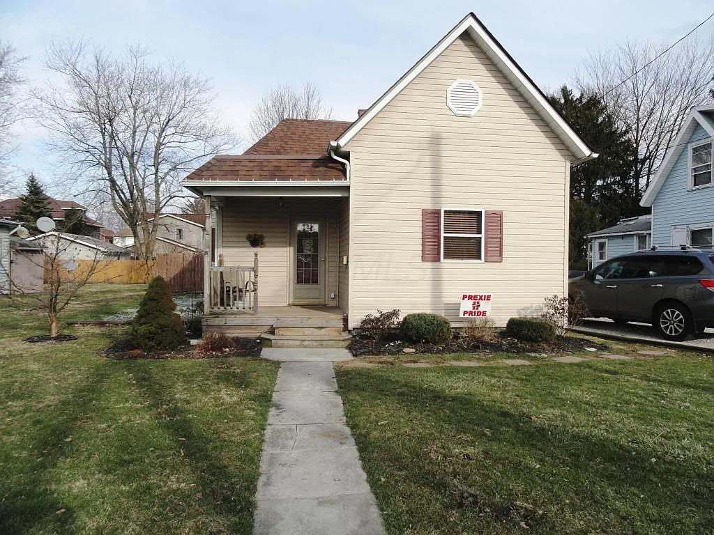 212 Cummins Ave photo 1
