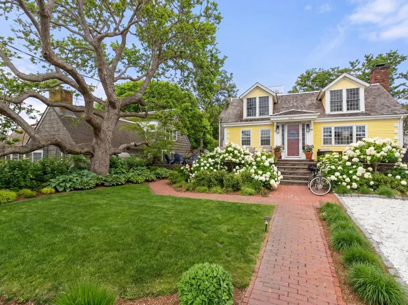 558A Commercial Street, Provincetown, MA 02657