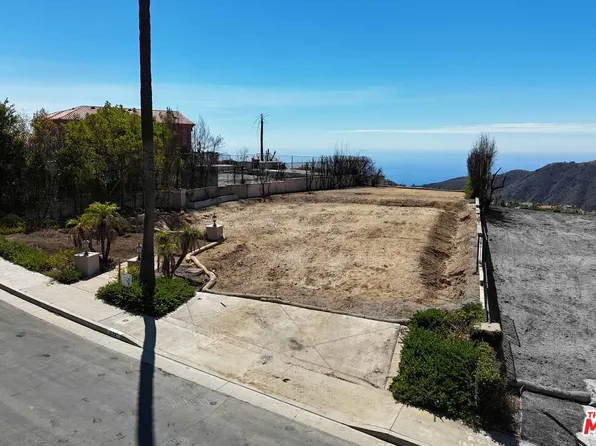 1636 Chastain Pkwy E, Pacific Palisades, CA 90272