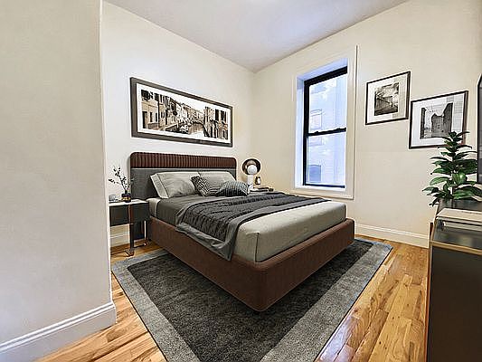 3rd image of 526 W 161st St APT 4