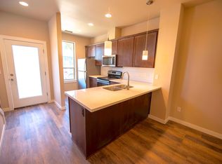4992 SE Lincoln St, Portland, OR 97215