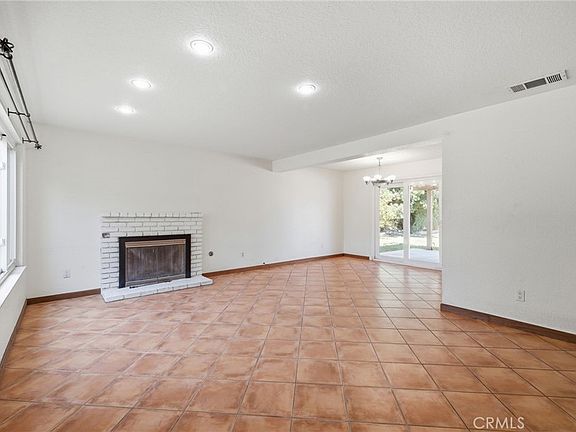 5th image of 5833 Jasper St